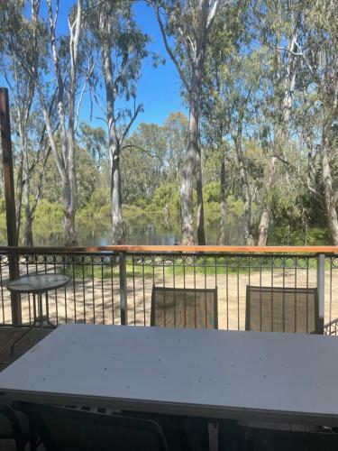 Bundalong Riverside House