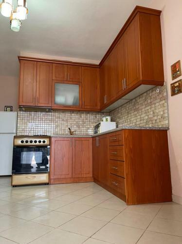 Sunny Apartment In Saranda