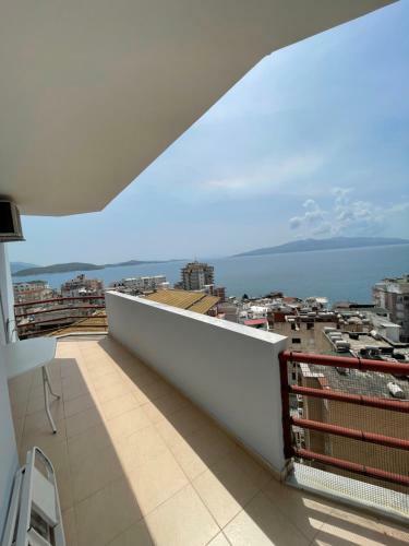 Seaview Two Bedroom Modern Apartment