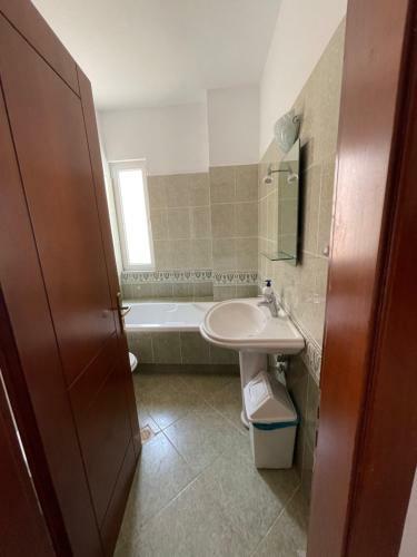Seaview Two Bedroom Modern Apartment