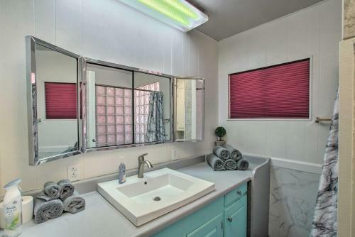Peaceful Payson Cabin With Deck And Mtn Views!