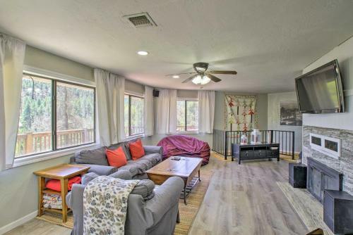 Peaceful Payson Cabin With Deck And Mtn Views!