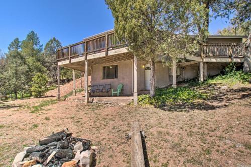 Peaceful Payson Cabin With Deck And Mtn Views!