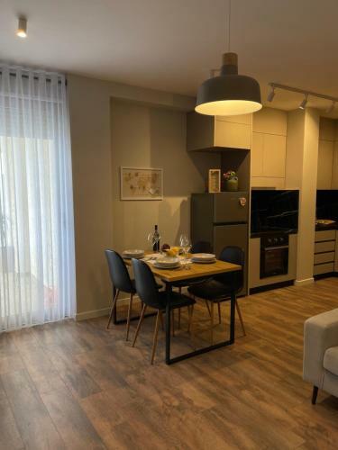 B4 Dusk Apartments R