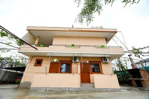 Hostal Mere Family House