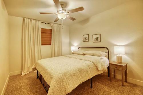 Cozy Modern And Newly Remodeled Mesa Home Pet Friendly Home