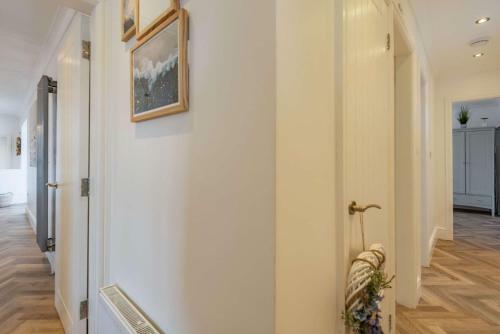 Stunning 3-bed Cottage In Abergele North Wales