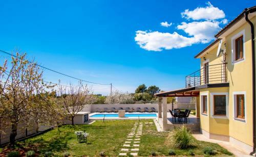 Villa Ferienhaus Renata