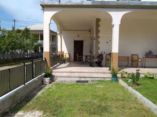 Comfortable Apartment In Chakvi