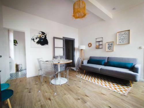 Apartamento L'archev�ch�, � 30m De La Cath�drale, Cosy, 2p