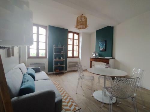 Apartamento L'archev�ch�, � 30m De La Cath�drale, Cosy, 2p