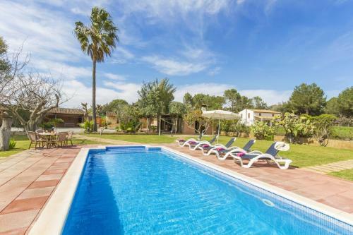 Marilen Alcudia 254