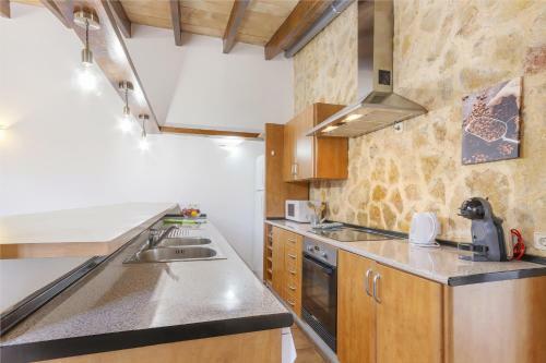 Marilen Alcudia 254
