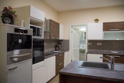 Plaza Apartments