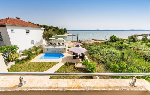 Awesome Apartment In Zdrelac With Wifi And 2 Bedrooms