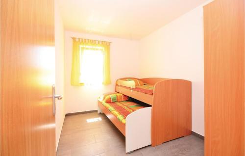 Awesome Apartment In Zdrelac With Wifi And 2 Bedrooms