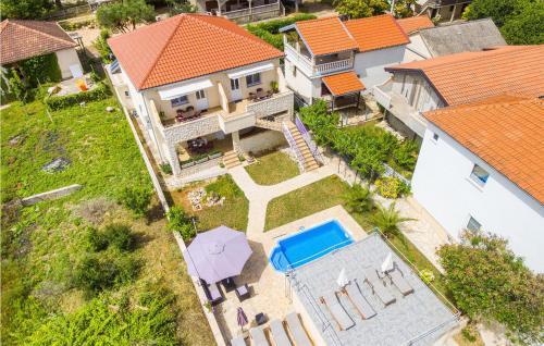 Awesome Apartment In Zdrelac With Wifi And 2 Bedrooms