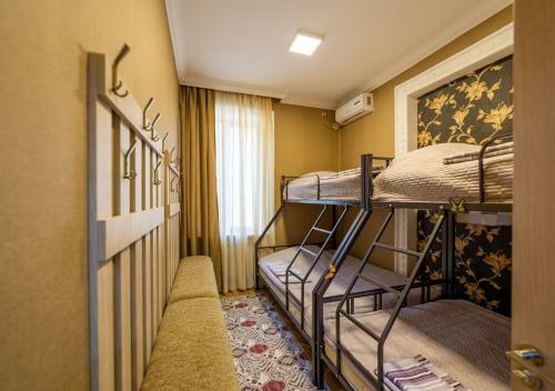 Albergue Tsera House