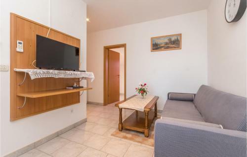Beautiful Apartment In Banjevci With 3 Bedrooms