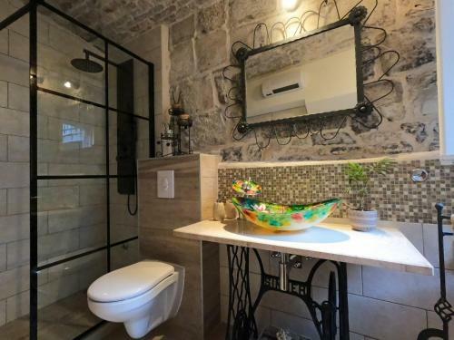Villa Stone House Hedonia