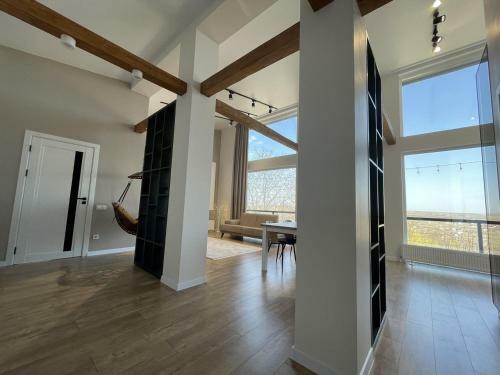 Casa Cu 3 Dormitoare Living Si Terasa Cu Priveliste