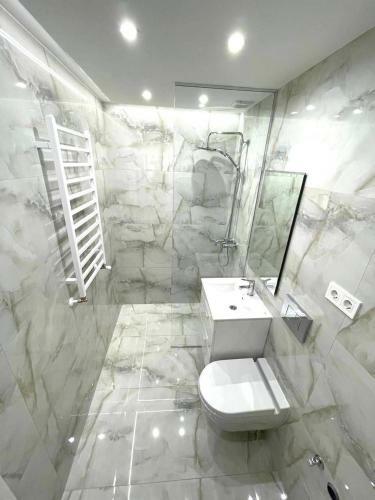 Casa Cu 3 Dormitoare Living Si Terasa Cu Priveliste