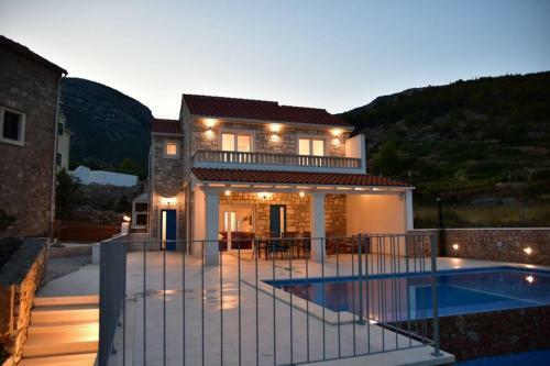 Villa Katarina - Infinity Pool With Amazing View