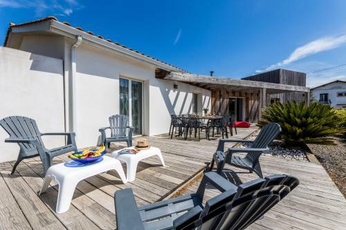 Villa Eagle Keyweek 4 Bedrooms Villa With Terrace