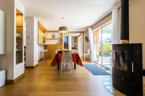 Villa Eagle Keyweek 4 Bedrooms Villa With Terrace