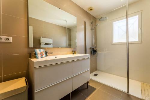 Villa Eagle Keyweek 4 Bedrooms Villa With Terrace