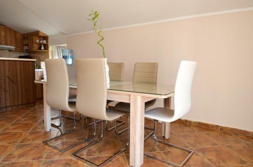 Luxury Apartment With Sea View A&b