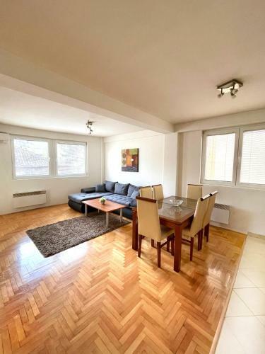 Apartments T&t
