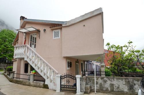 Apartment Buki