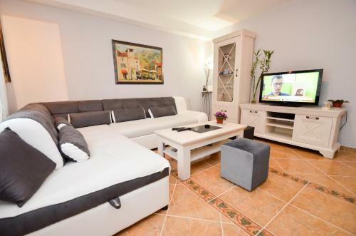 Apartment Buki
