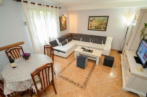 Apartment Buki