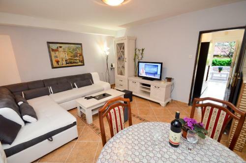 Apartment Buki