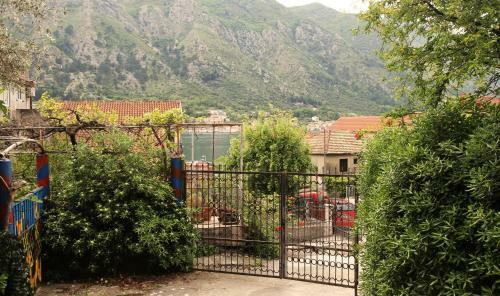 Studio Apartment On Donji Put, Kotor