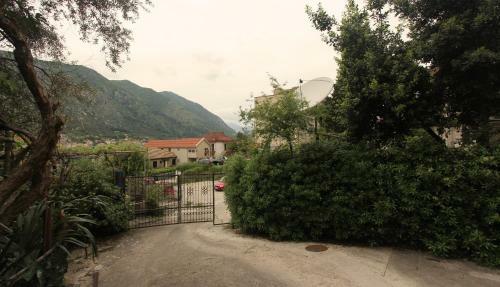 Studio Apartment On Donji Put, Kotor