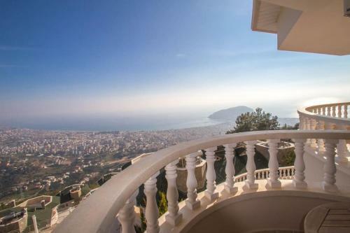 Villa With Fantastic Panoramic Views