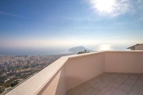 Villa With Fantastic Panoramic Views