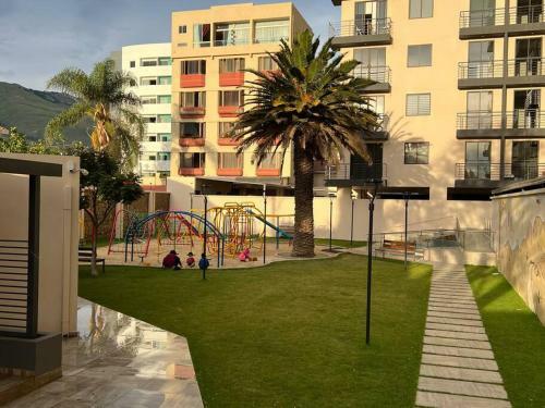 Apartamento Departamento De 3 Dormitorios, Con Piscina