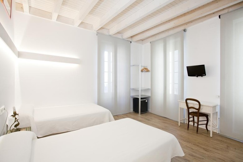 Hostal Les Monges Palace