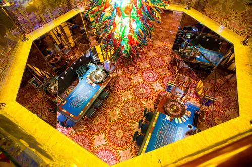 Casino & Hotel Royal