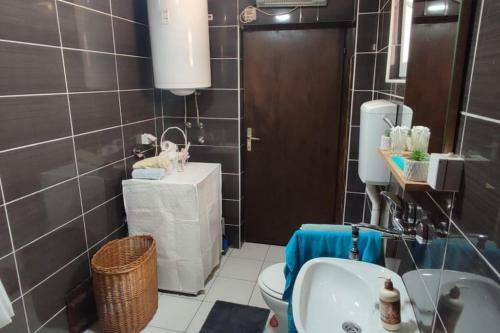 Well-located Rural House On A Spacious Fenced Lot