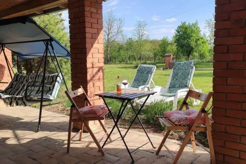 Well-located Rural House On A Spacious Fenced Lot