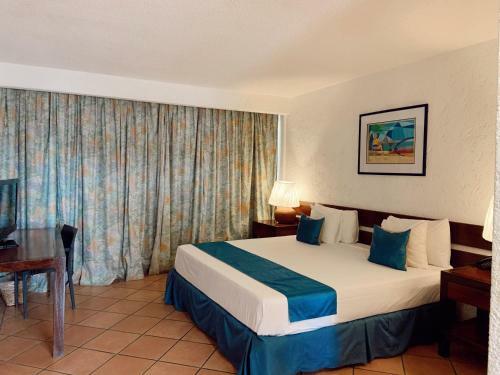 Hotel California Playa El Yaque