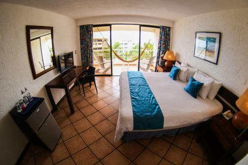 Hotel California Playa El Yaque