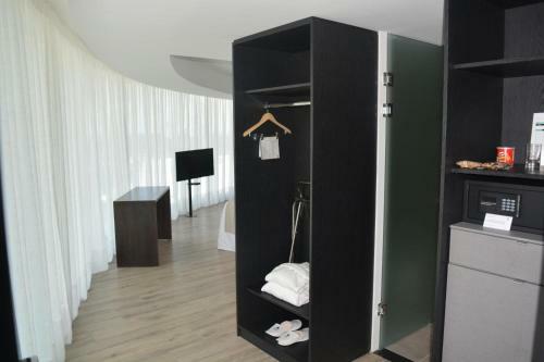 Don Hotel