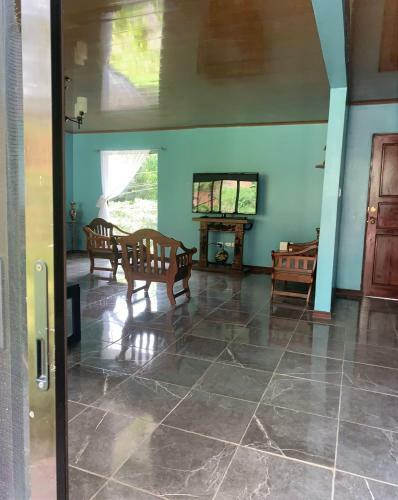 Villa Sloth Rose House