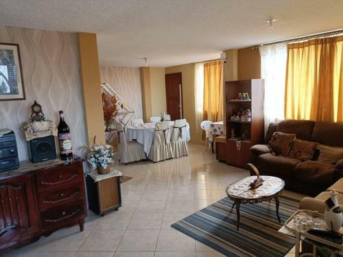 Casa De Campo Para Vacacionar En Pillaro.
